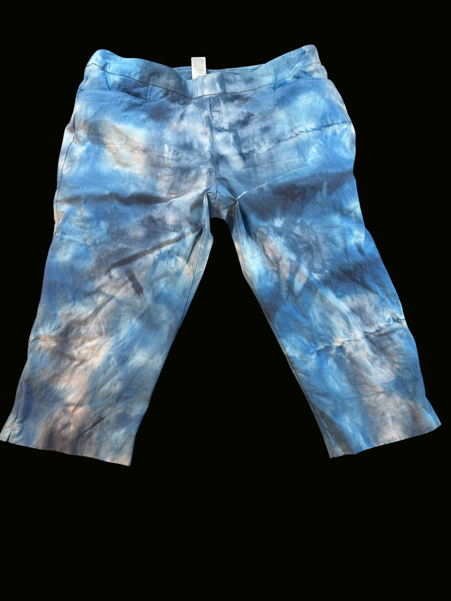 Woman's dress capris