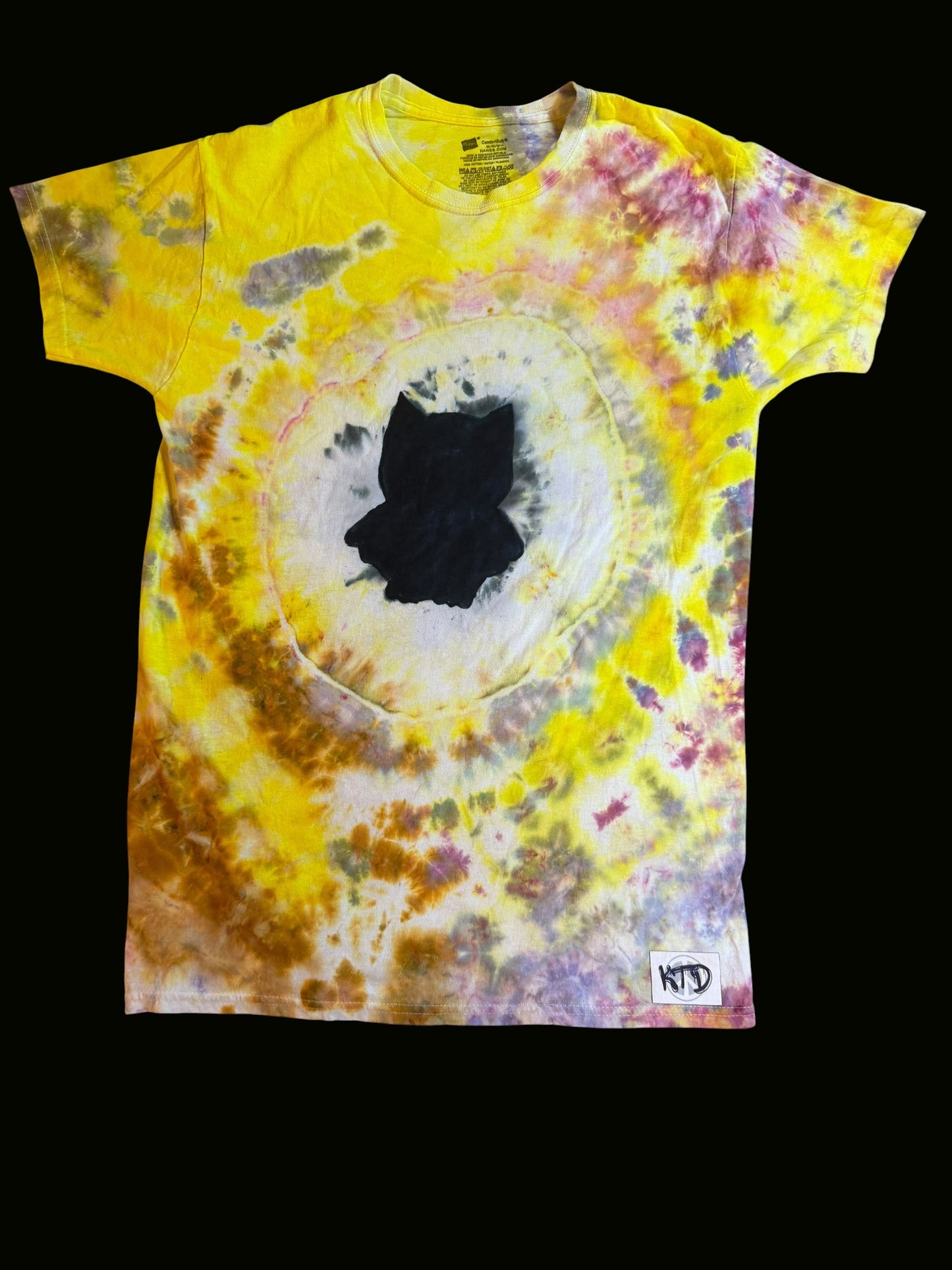 M painted short sleeve t-shirt